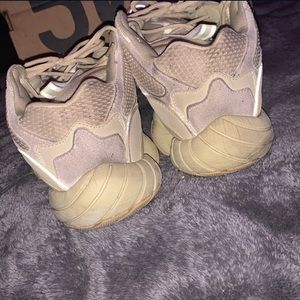 Yeezy 500 beat up taking any offer 📲